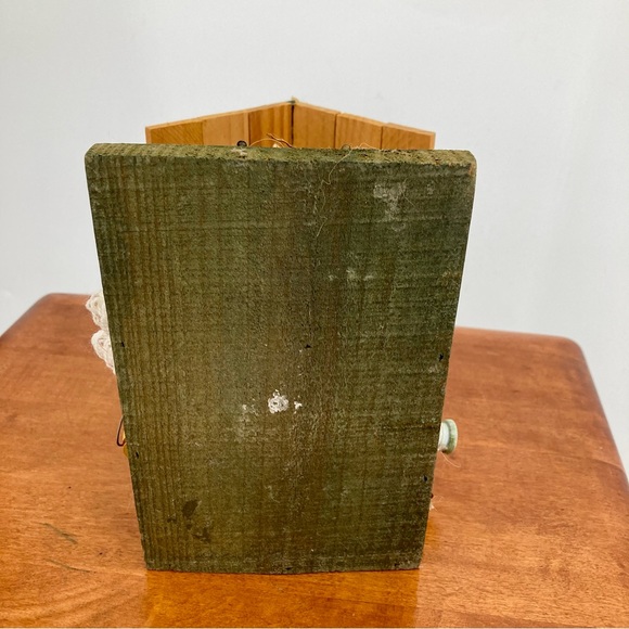 ❤️‍🔥 (5/20) Rivers Edge Bait House Wooden Hanging Decoration - Picture 5 of 6